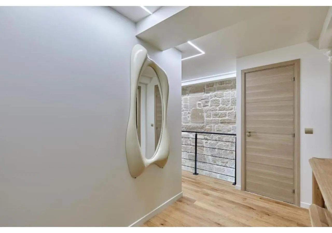 Apartment Le Marais Place Des Vosges By Studio Prestige Parijs