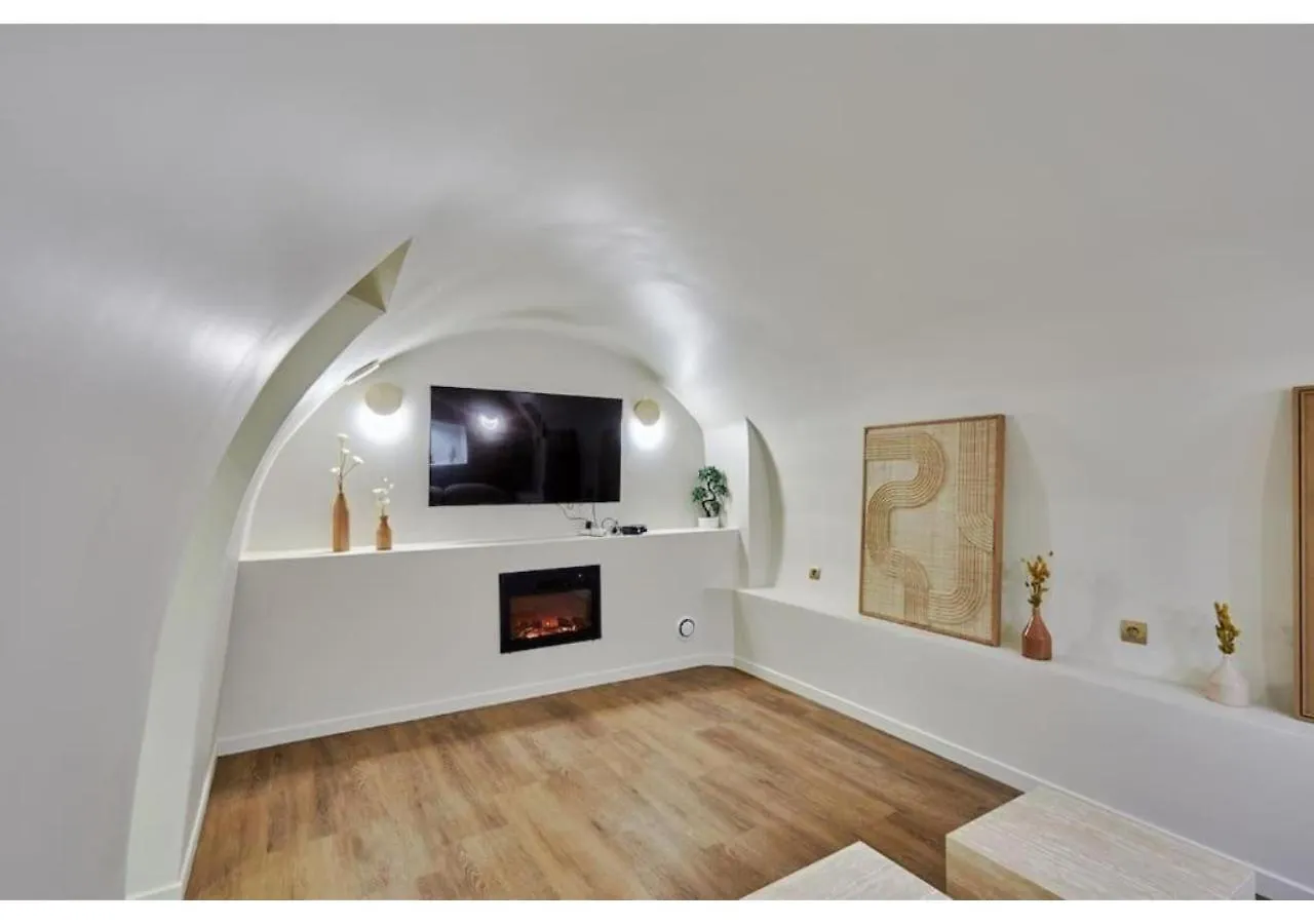 Apartment Le Marais Place Des Vosges By Studio Prestige Parijs Frankrijk