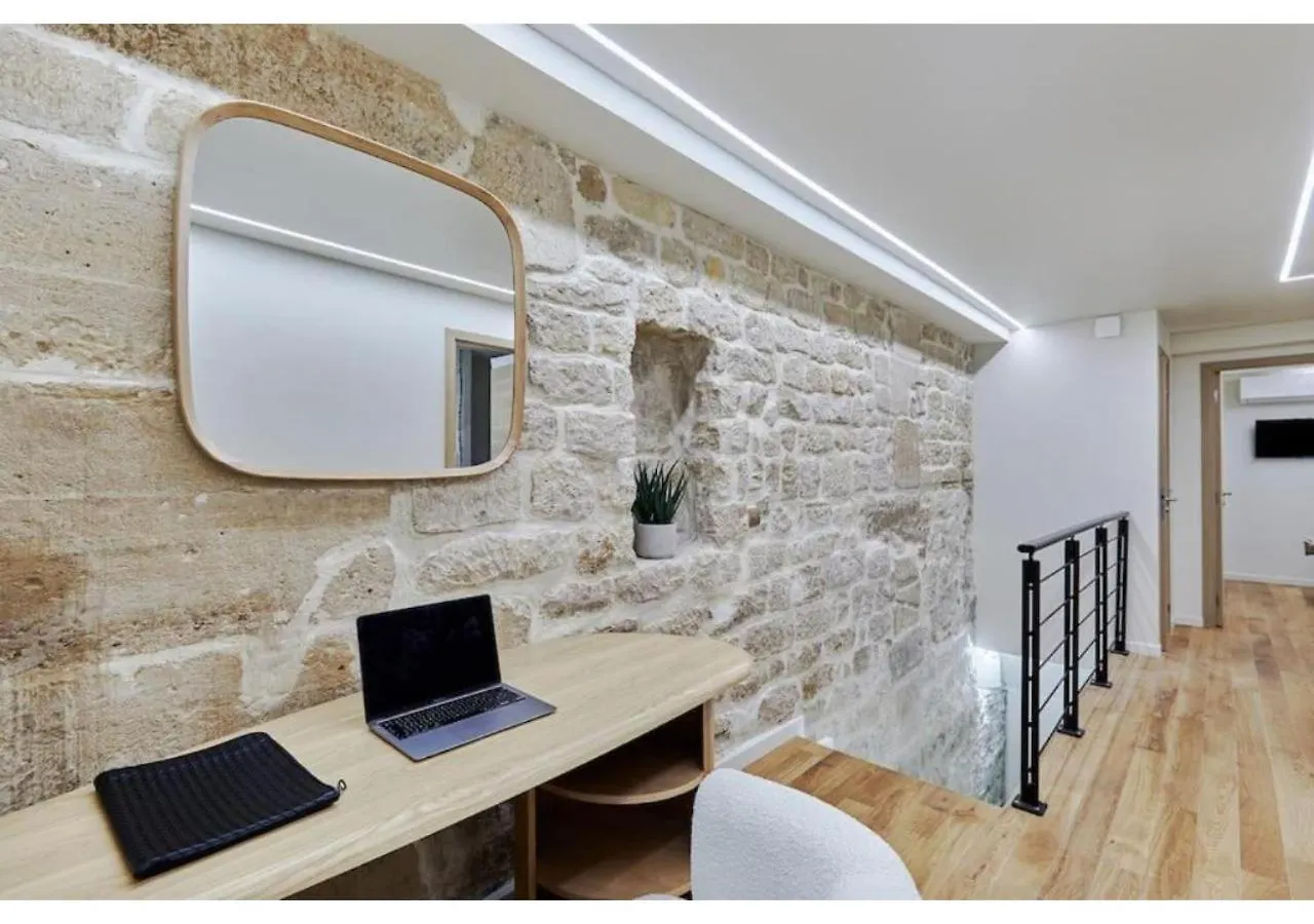 Apartment Le Marais Place Des Vosges By Studio Prestige Paříž Francie