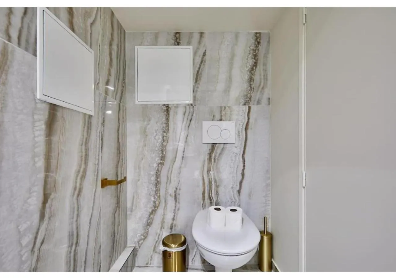 Apartment Le Marais Place Des Vosges By Studio Prestige Paříž